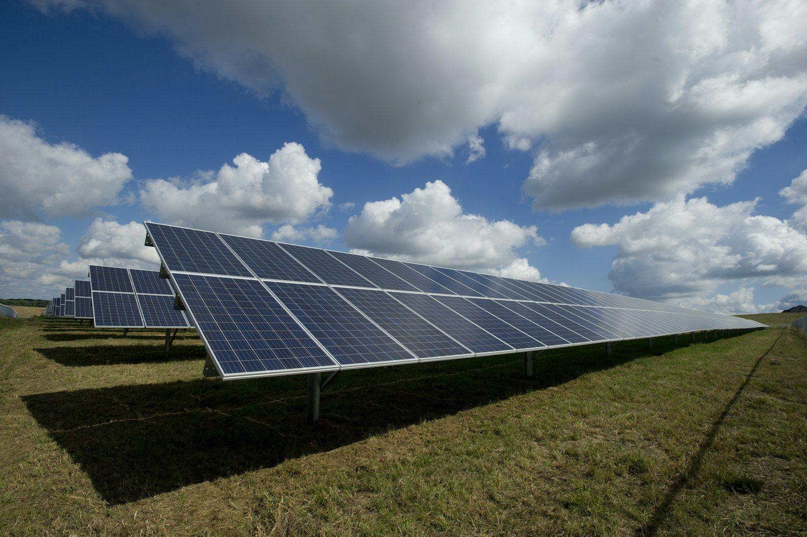 Cool-roof and energy-saving buildings